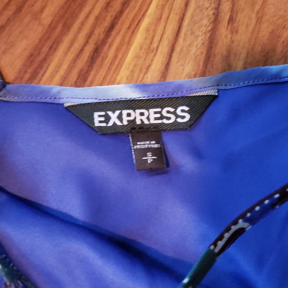 Express Aztec Print Dress - Picture 3 of 6